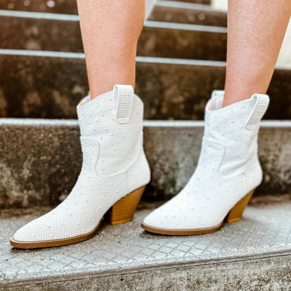 Women's Rhinestone Western Cowgirl Boots Embroidered Ankle High Pointed Toe - Picture 2 of 6